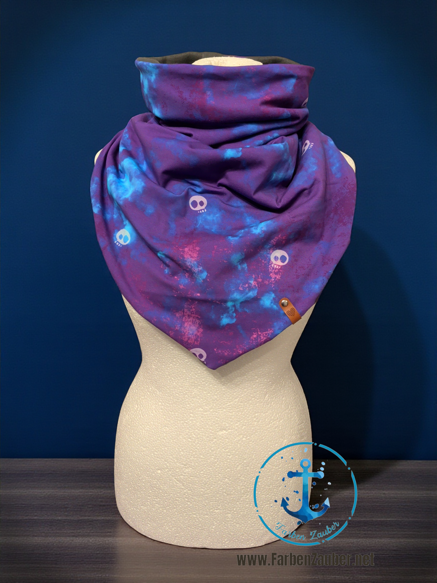 XL Schlupfloop Totenköpfchen