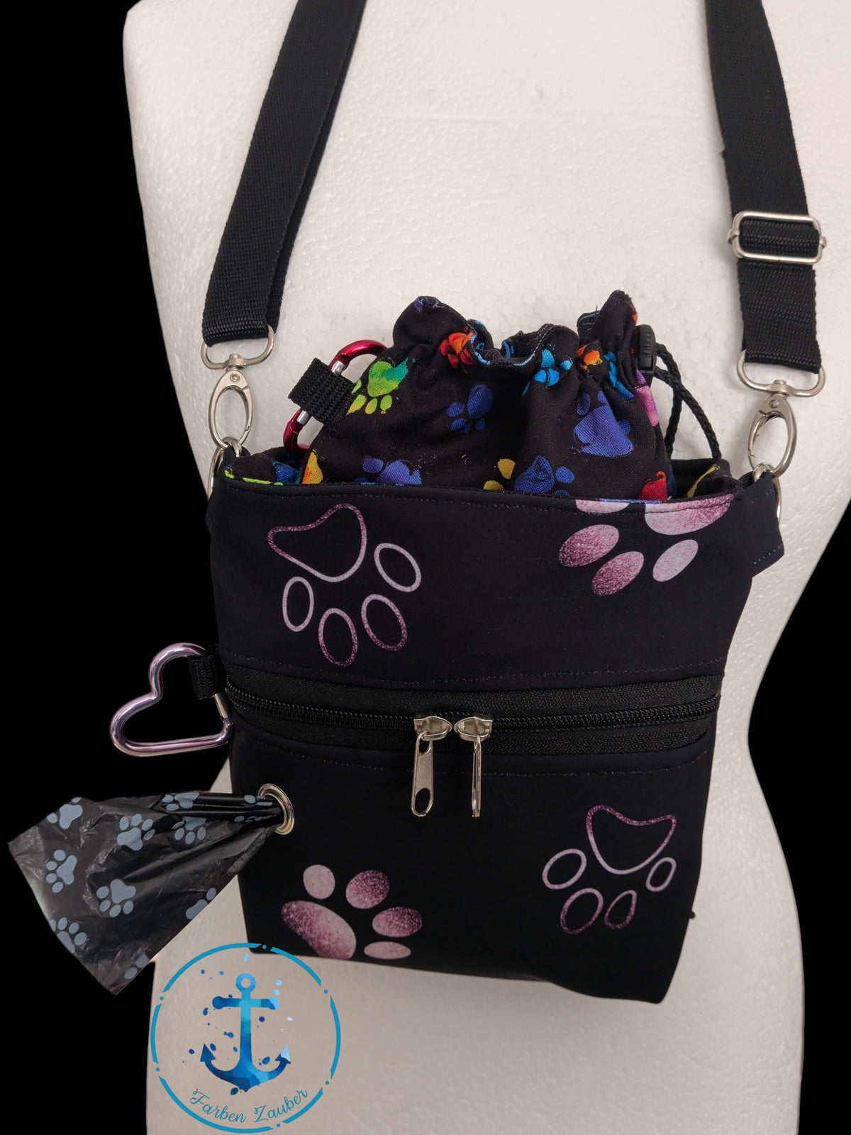 Gassigehtasche mit Pfoten