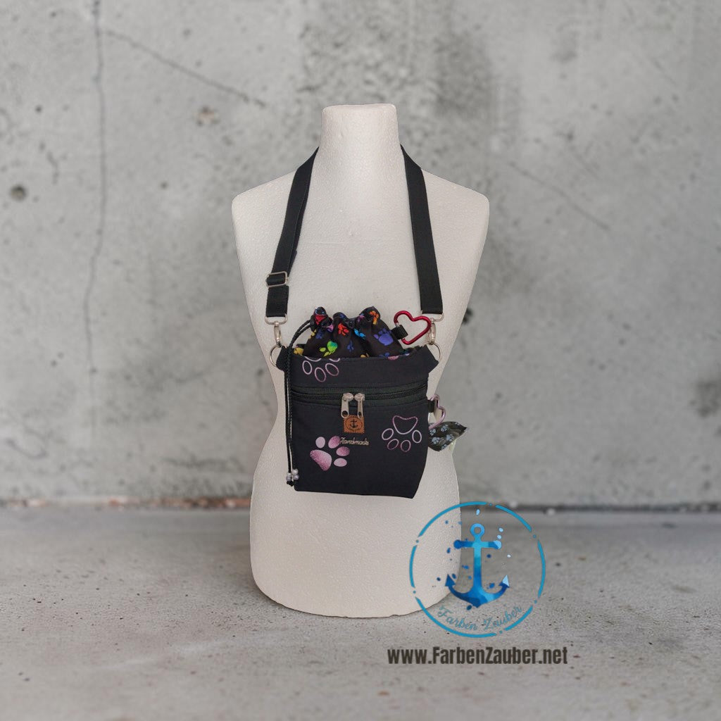 Gassigehtasche mit Pfoten